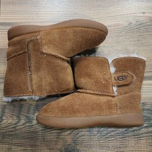 UGG Kids Keelan vel cro Chestnut Suede Shearling Fur Lined Boots Size 7 Toddler